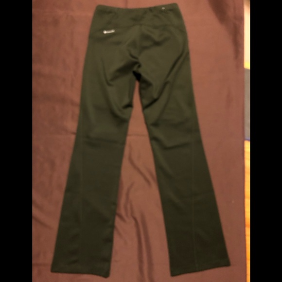 NEW Columbia army green workout pant - Picture 2 of 3